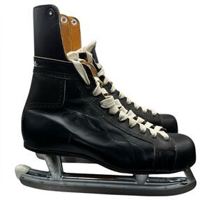 Vintage CCM Leather Ice Skates Mens 8.5 Black Lace Up Hockey Figure Skates